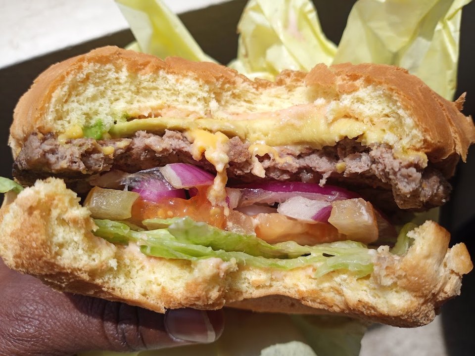 Avocado Cheeseburger